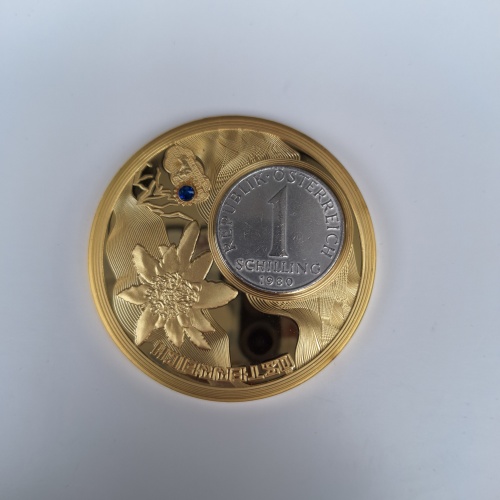 ÖSTERREICH / SCHILLING INLAY MÜNZE - 50 MM - MEDAILLE - VERGOLDET - FARBSTEIN