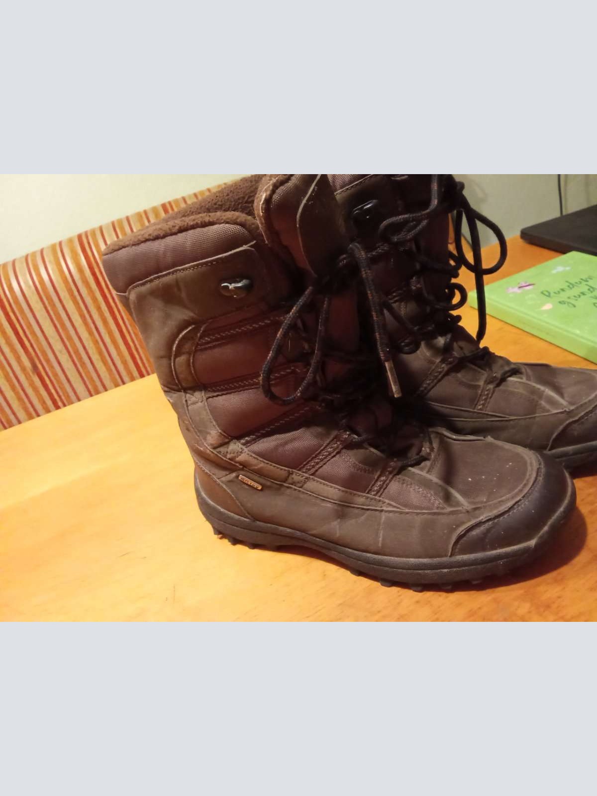 Sehr schöne Winter Stiefel von Adventuridge in gr. 39 abzugeben.