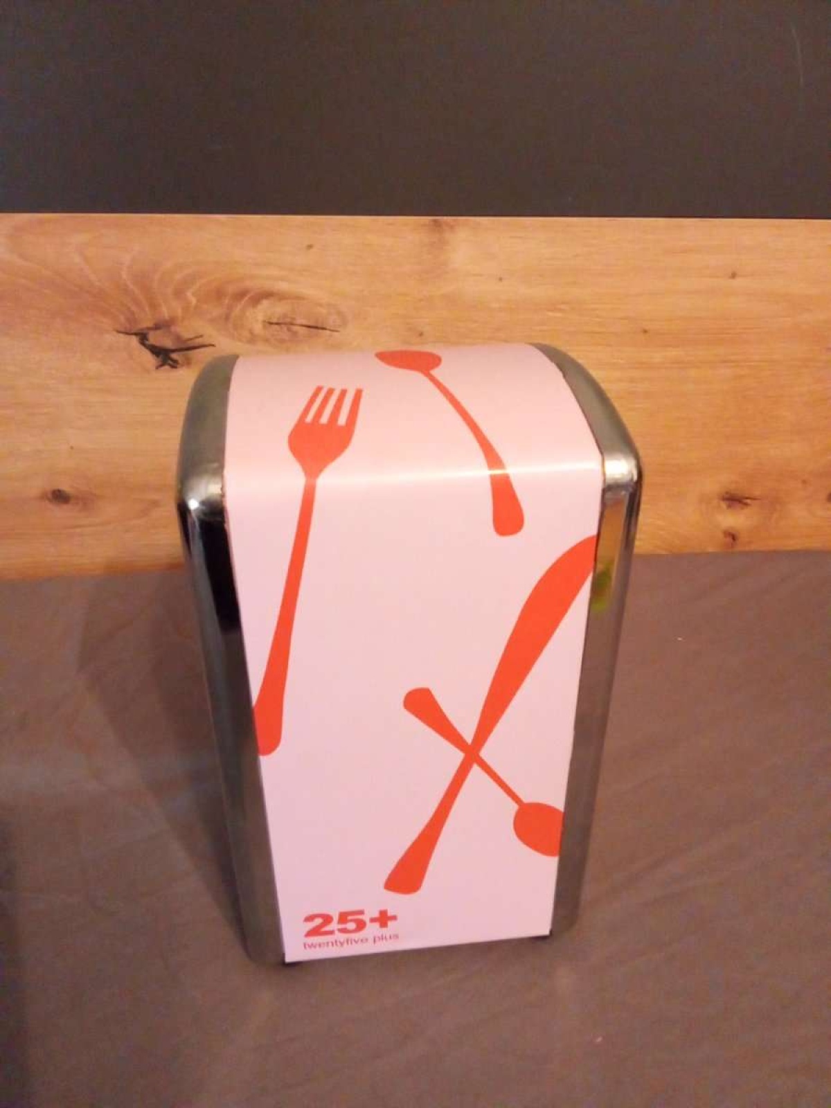 Sehr schöner Servietten Halter abzugeben.