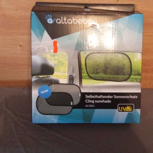 Sehr schöne neuwertige selbhaftende Sonnenschutz Blenden von altabebe abzugeben.