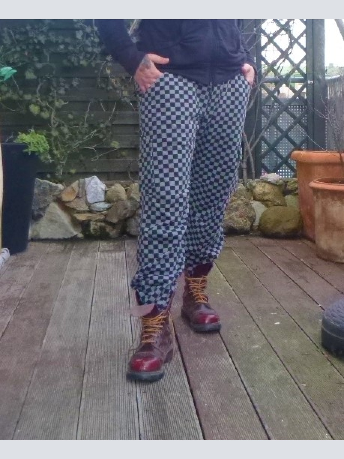 Sweat Cargo Hose schwarz/ grau kariert UNISEX!!