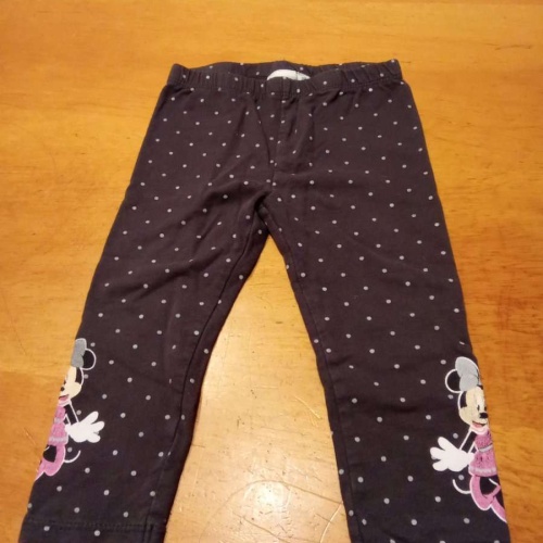 Sehr schöne Minnie Mouse Hose von Disney in gr. 80 abzugeben.