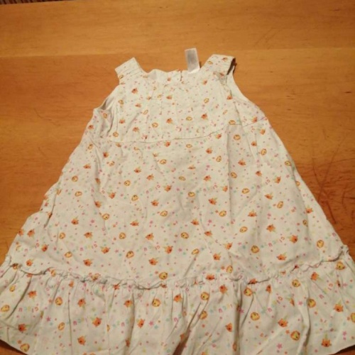 Sehr schönes Kleid von Baby club in gr. 92 abzugeben.