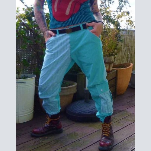 Unisey Cargohose türkis gestreift gerader Schnitt