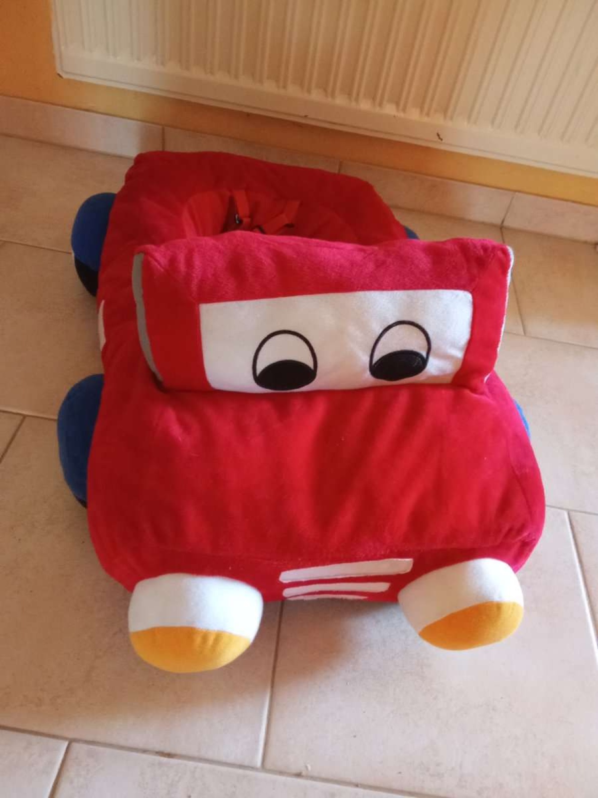 Sehr tolles Fahrzeug Spiel Kostüm abzugeben