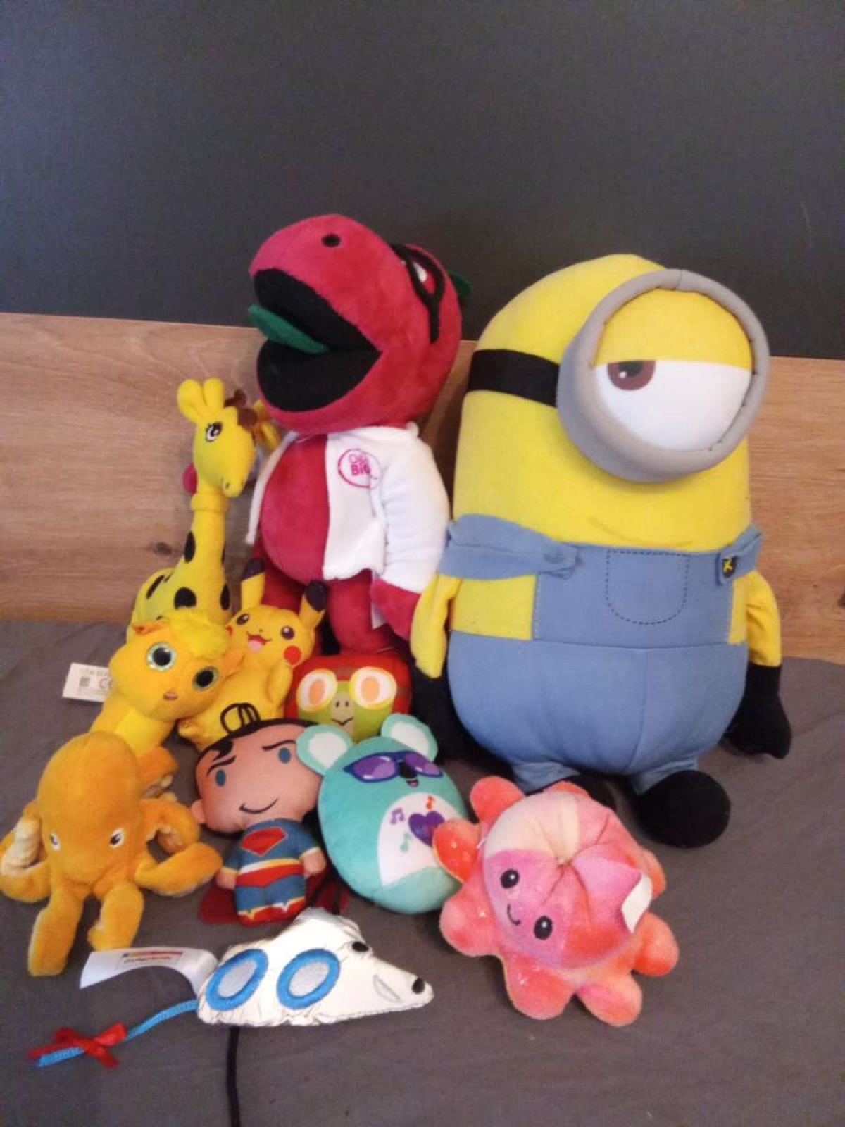 Sehr schönes Stofftier Set abzugeben, Minions, Pokémon und und und.