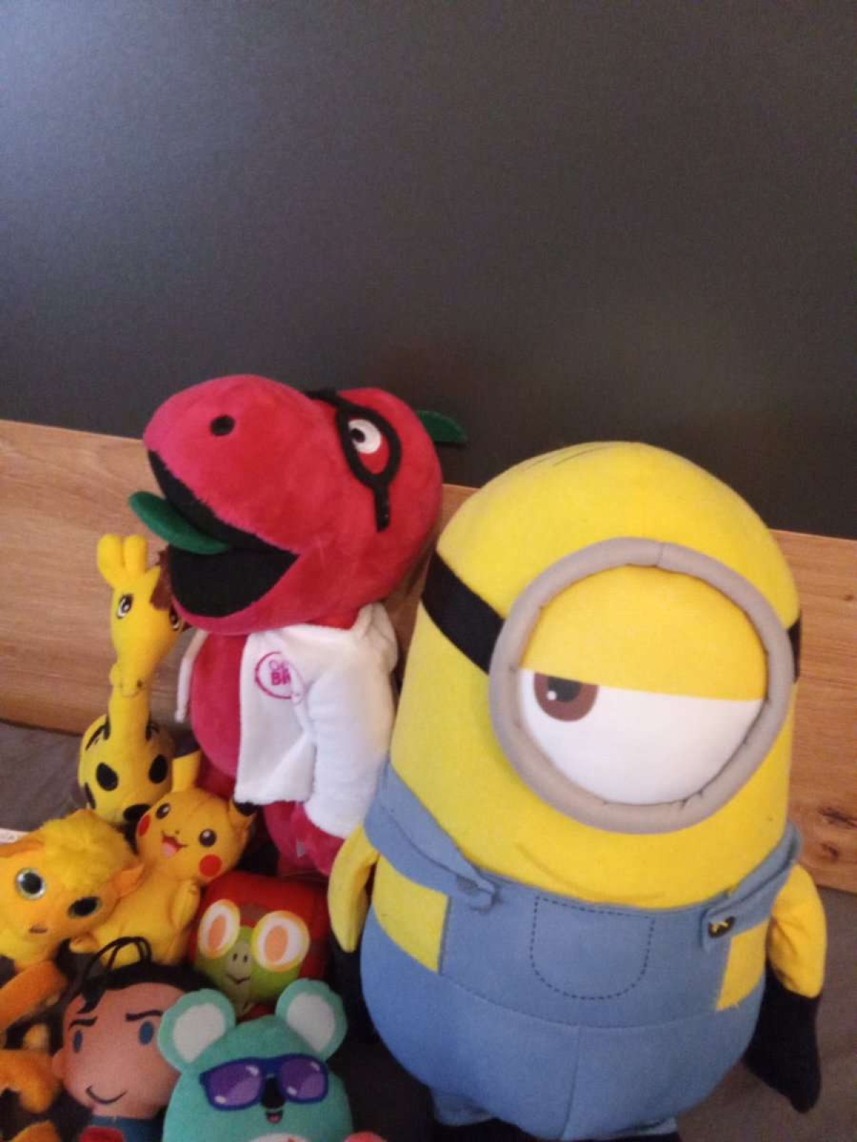 Sehr schönes Stofftier Set abzugeben, Minions, Pokémon und und und.