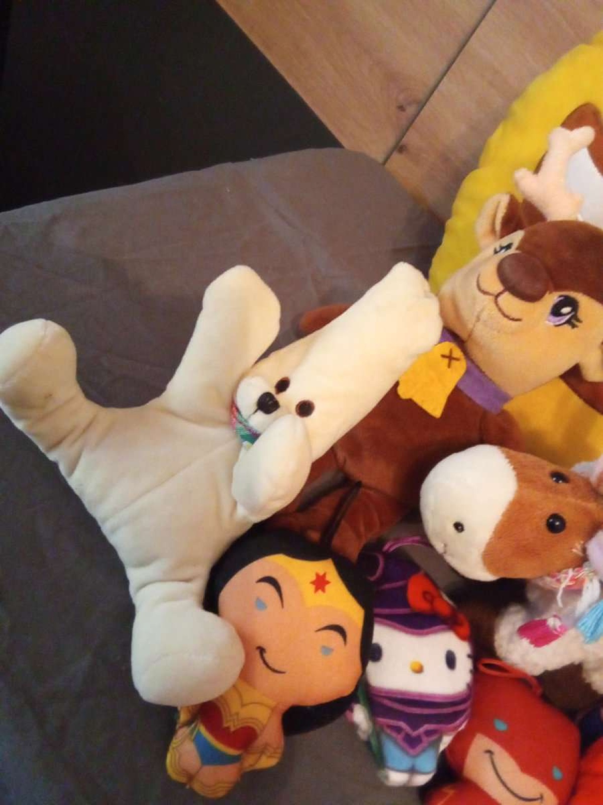 Sehr schönes großes Stofftier Set abzugeben.