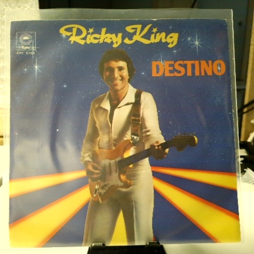 SINGLE / Ricky King – Destino