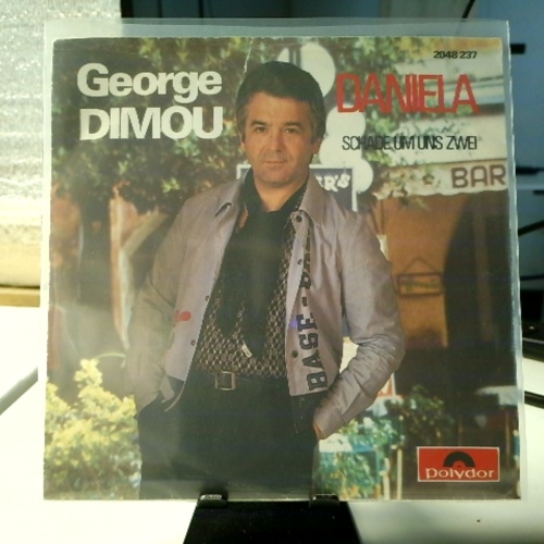 SINGLE / Georges Dimou – Daniela