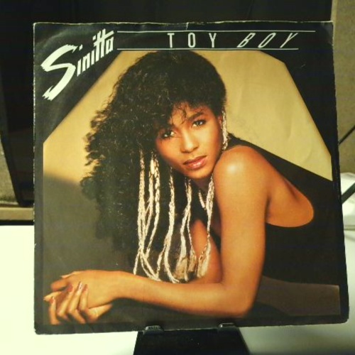 SINGLE / Sinitta – Toy Boy
