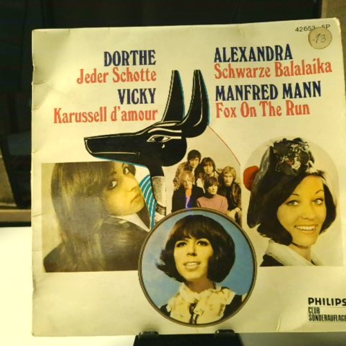 SINGLE / Dorthe* / Alexandra (7) / Vicky* / Manfred Mann – Aktuelle Hits