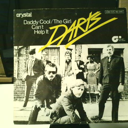 SINGLE / Darts – Daddy Cool / The Girl Can't Help It
