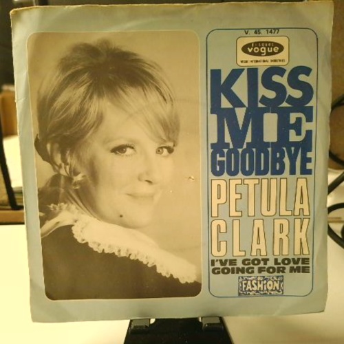 SINGLE / Petula Clark – Kiss Me Goodbye