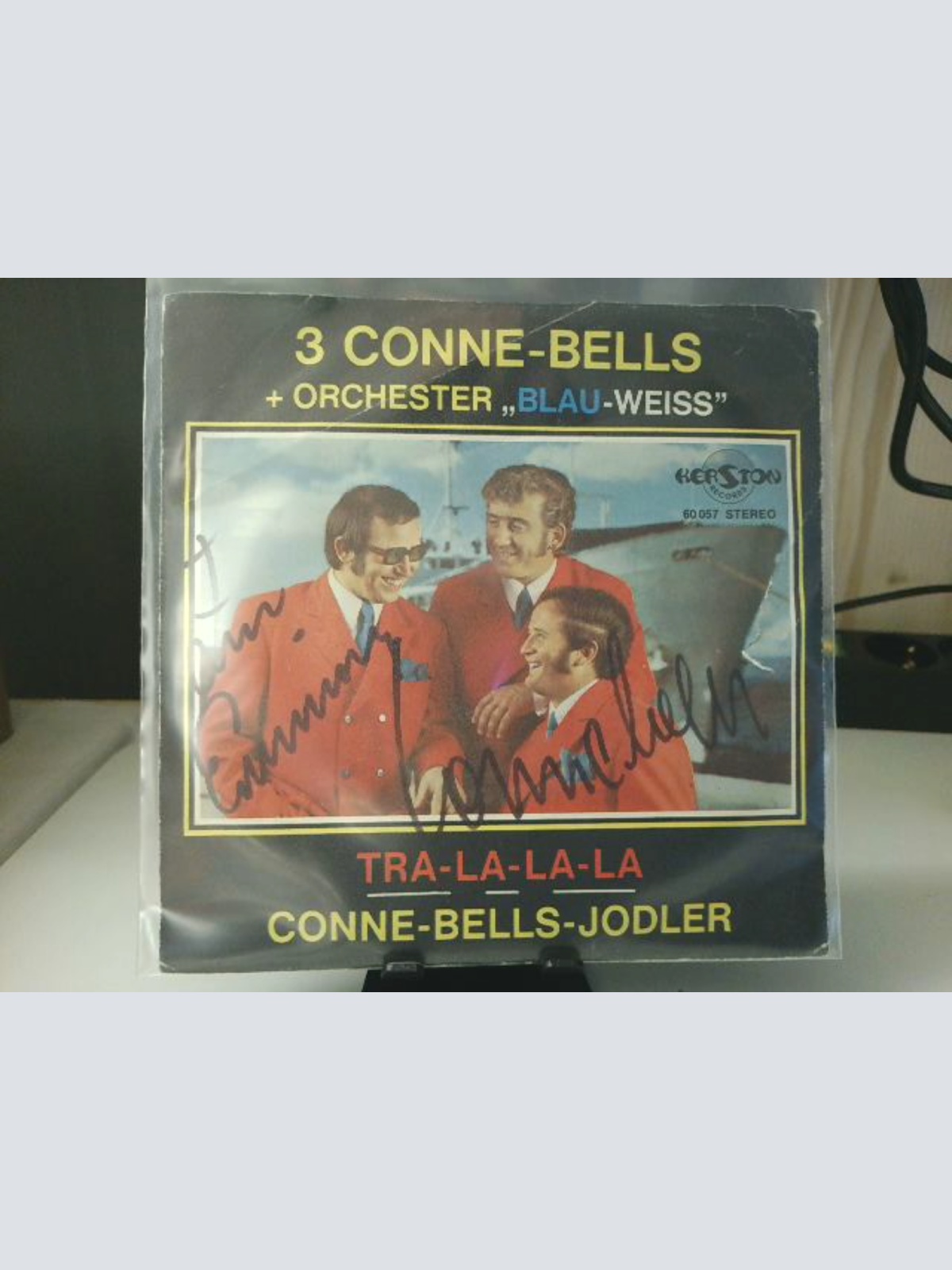 SINGLE / 3 Conne-Bells + Orchester "Blau-Weiss" – Tra-La-La-La