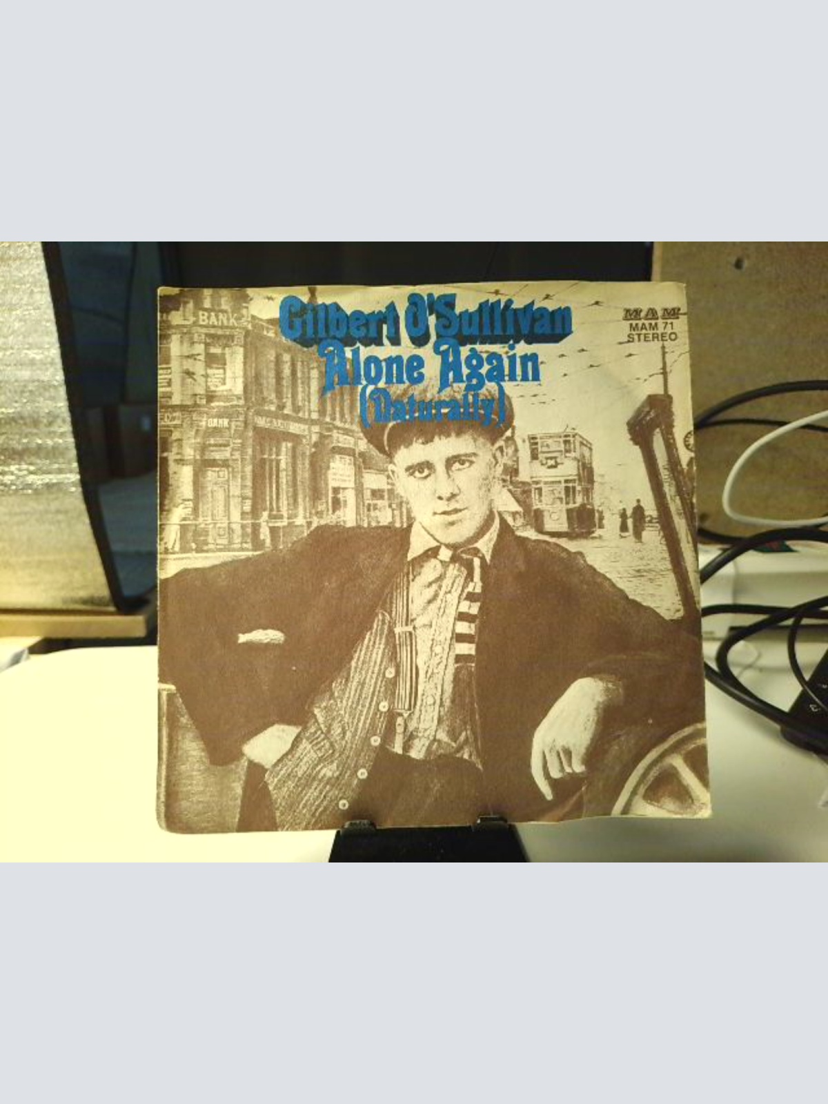 SINGLE / Gilbert O'Sullivan – Alone Again (Naturally)