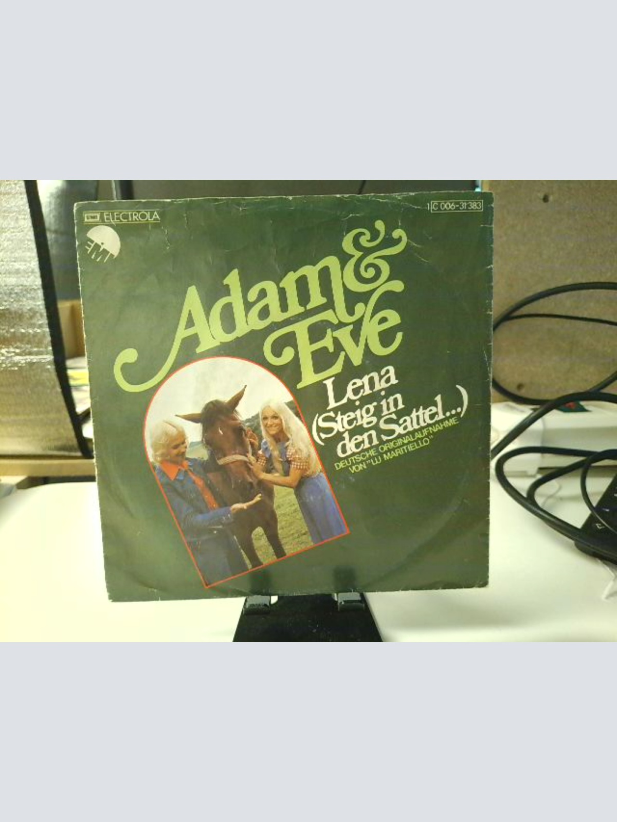 SINGLE / Adam & Eve (6) – Lena (Steig In Den Sattel...)