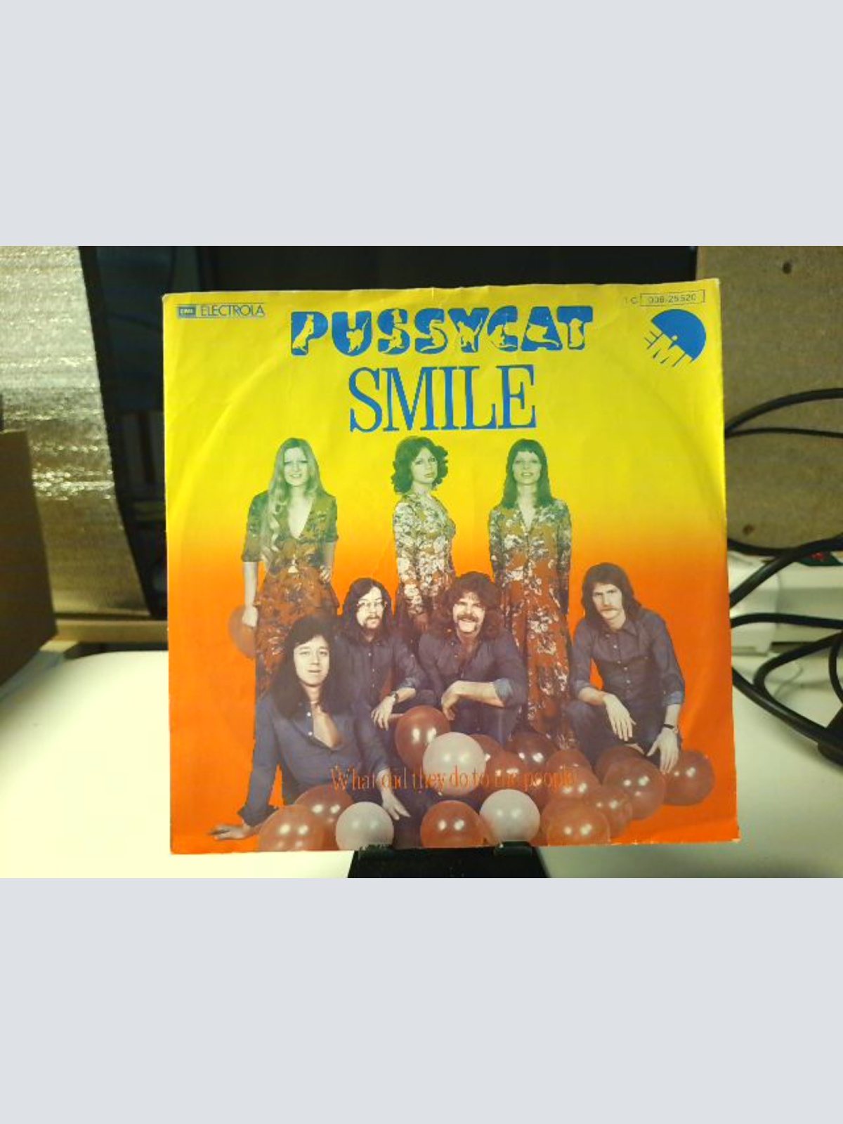 SINGLE / Pussycat (2) – Smile