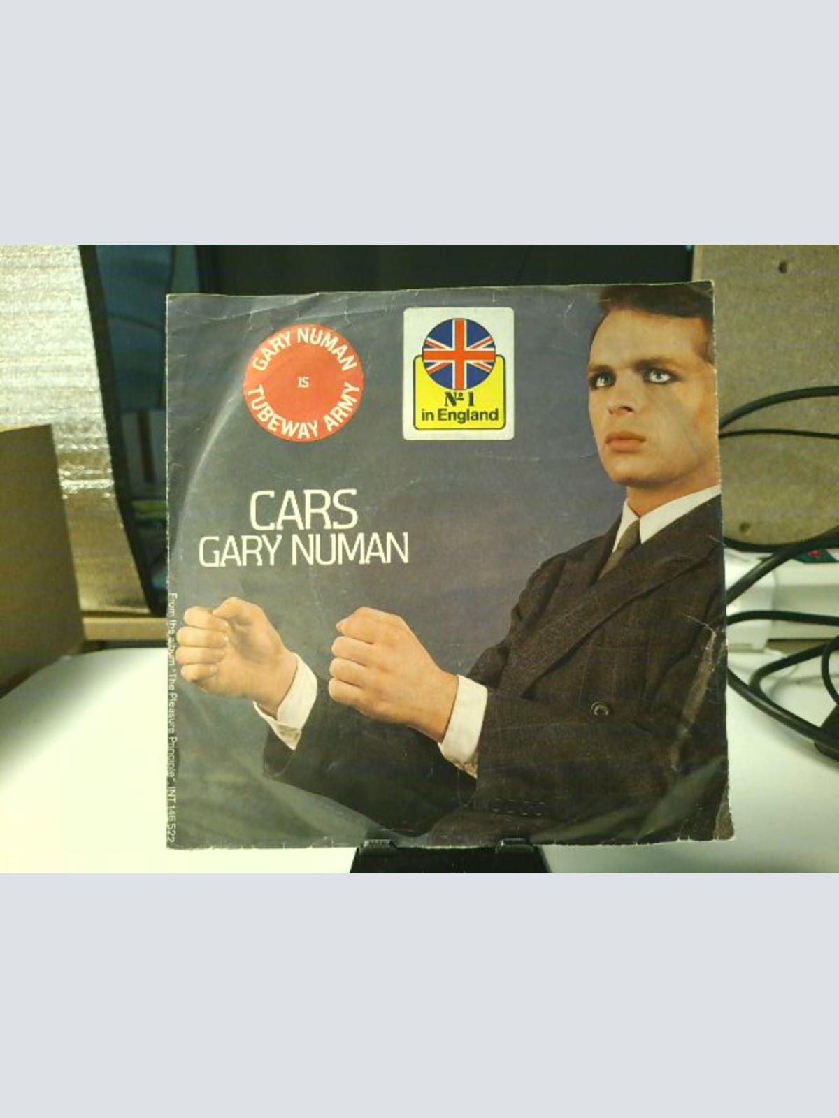 SINGLE / Gary Numan – Cars