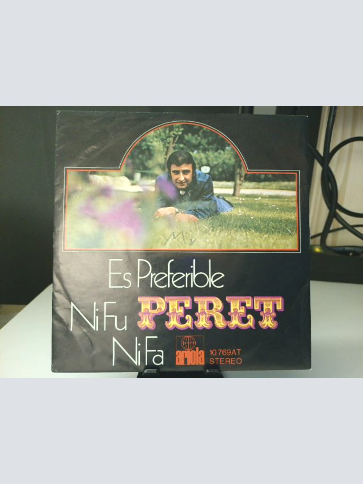 SINGLE / Peret – Es Preferible / Ni Fu Ni Fa