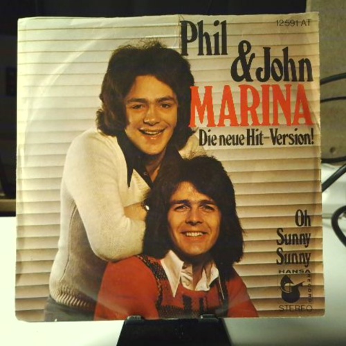 SINGLE / Phil & John – Marina