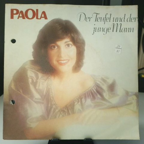 SINGLE / Paola (2) – Der Teufel Und Der Junge Mann