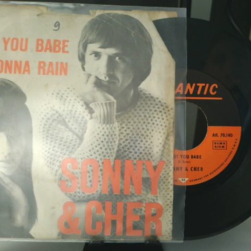 SINGLE / Sonny & Cher – I Got You Babe / It's Gonna Rain