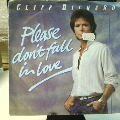 SINGLE / Cliff Richard – Please Don't Fall In Love