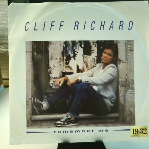 SINGLE / Cliff Richard – Remember Me