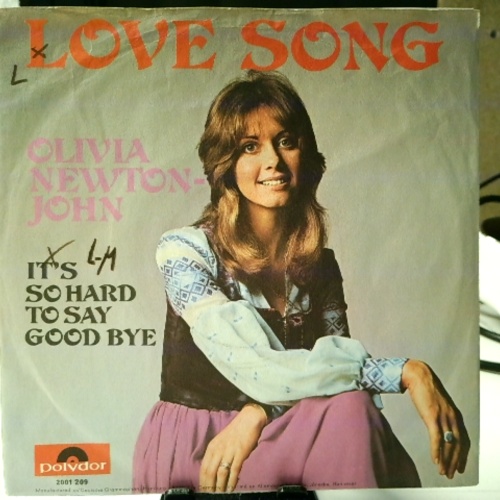 SINGLE / Olivia Newton-John – Love Song