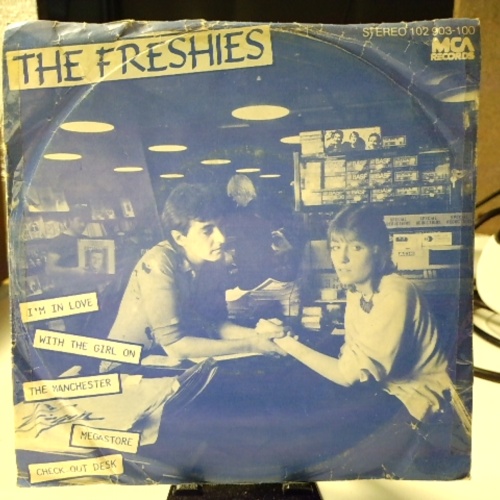 SINGLE / The Freshies – I'm In Love With The Girl On The Manchester Virgin Megastore Checkout Desk