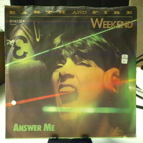 SINGLE / Earth And Fire – Weekend