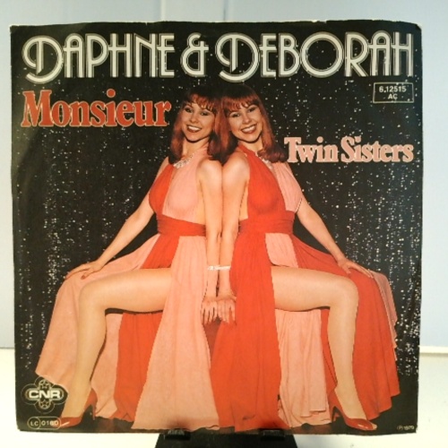 SINGLE / Daphne & Deborah – Monsieur