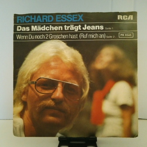 SINGLE / Richard Essex – Das Mädchen Trägt Jeans