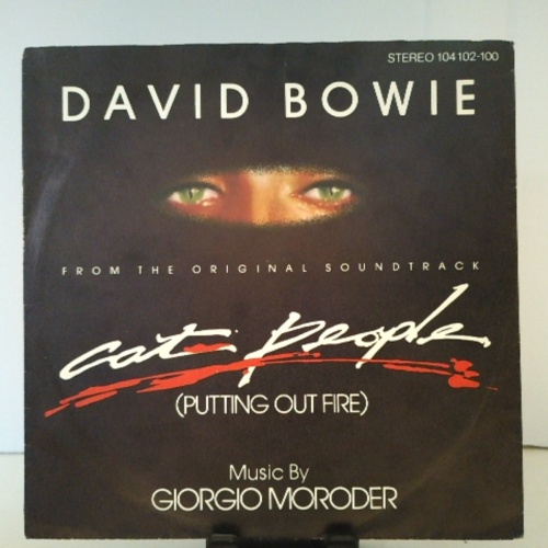 SINGLE / David Bowie – Cat People (Putting Out Fire)