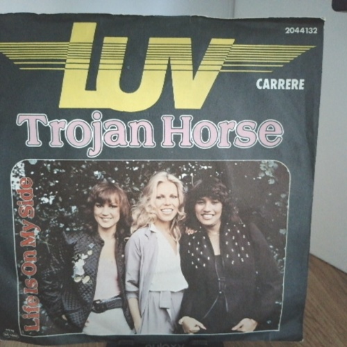 SINGLE / Luv* – Trojan Horse