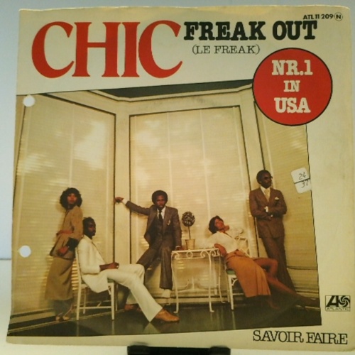 SINGLE / Chic – Le Freak / Savoir Faire