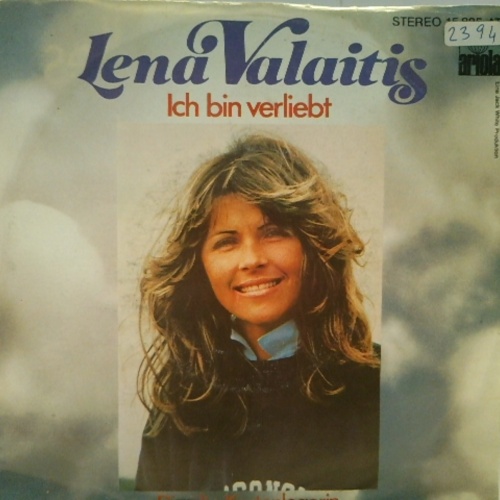 SINGLE / Lena Valaitis – Ich Bin Verliebt