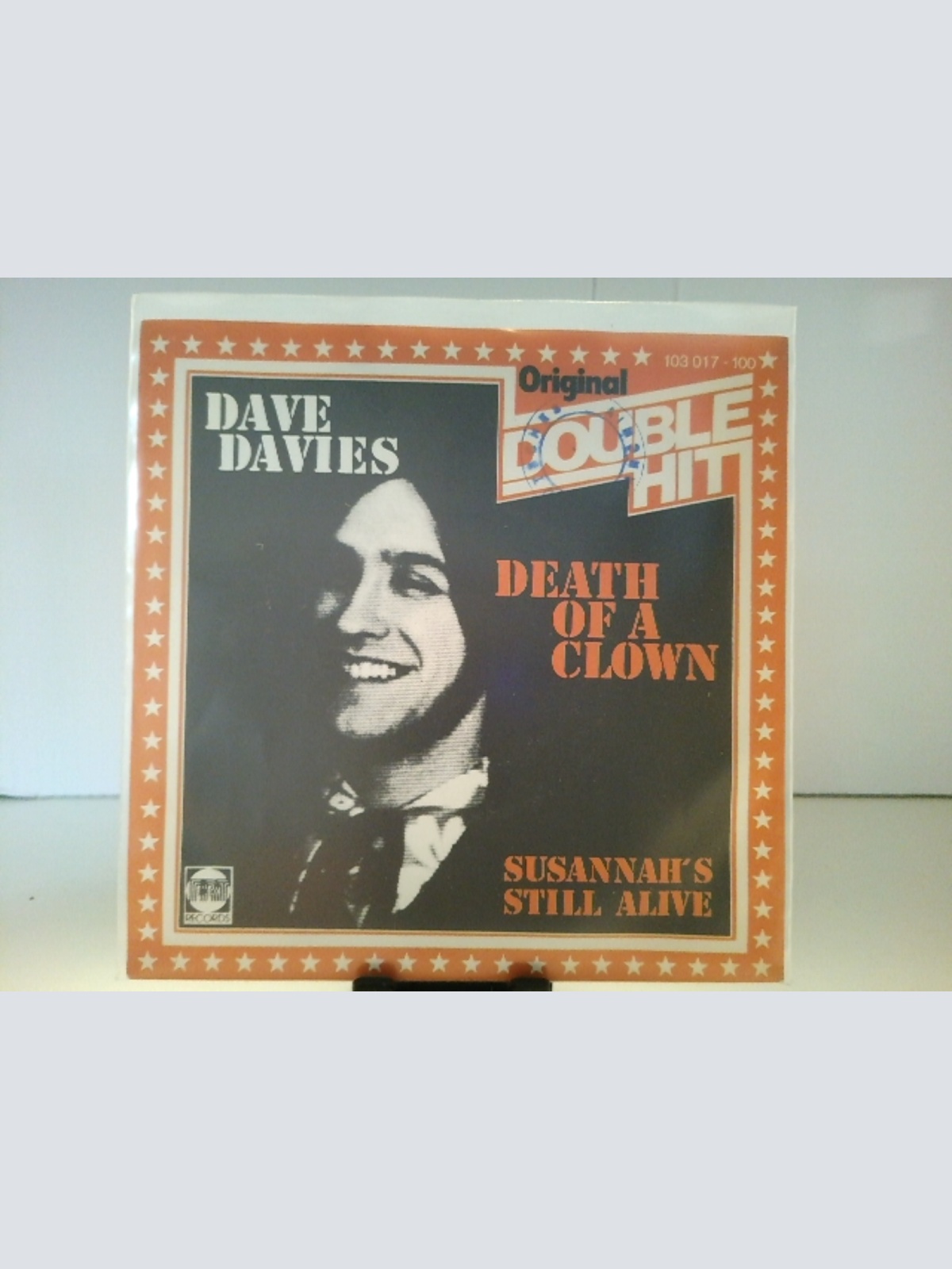 SINGLE / Dave Davies – Death Of A Clown / Susannah's Still Alive