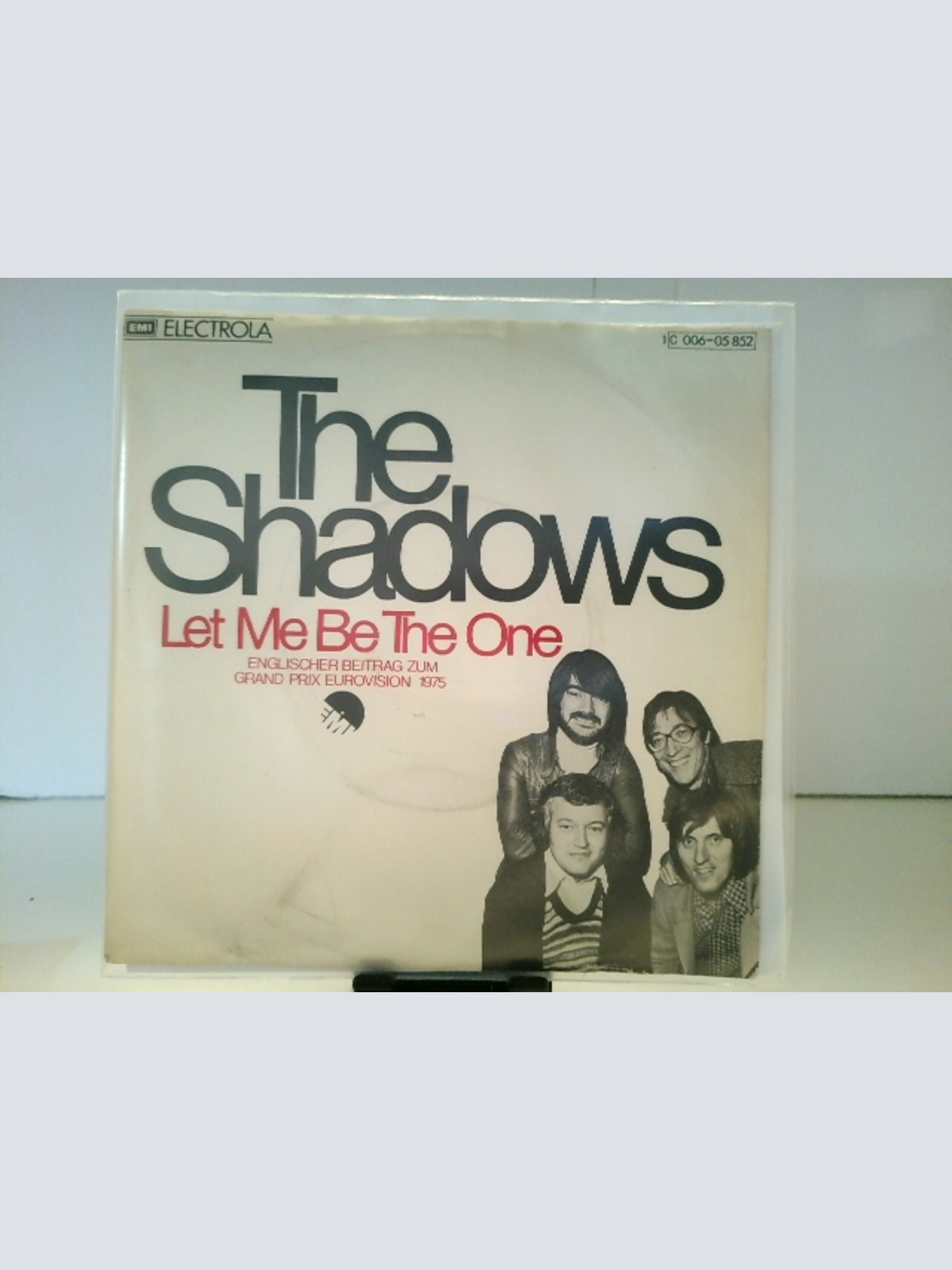 SINGLE / The Shadows – Let Me Be The One