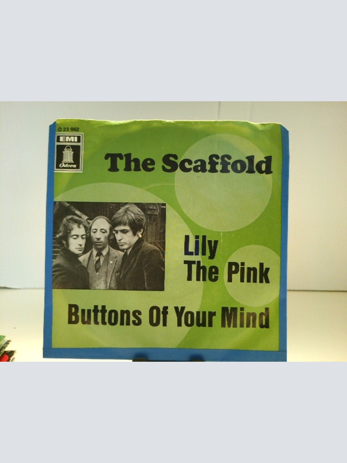 SINGLE / The Scaffold* – Lily The Pink