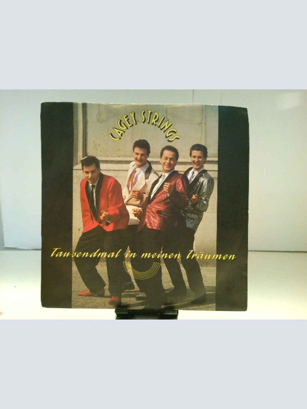SINGLE / Cagey Strings – Tausendmal In Meinen Träumen