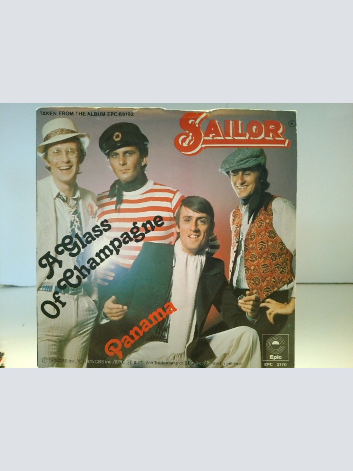 SINGLE / Sailor – A Glass Of Champagne