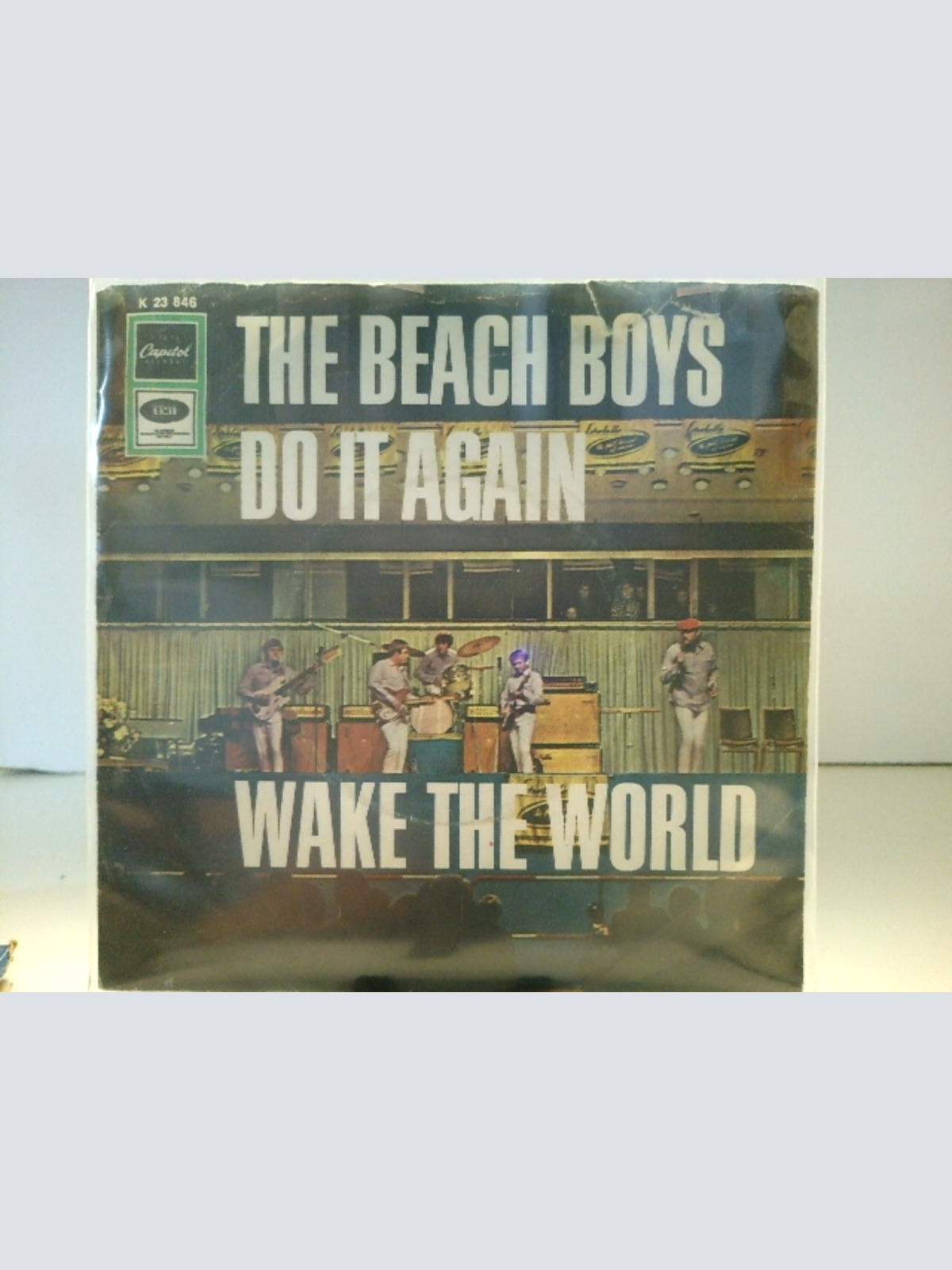 SINGLE / The Beach Boys – Do It Again / Wake The World