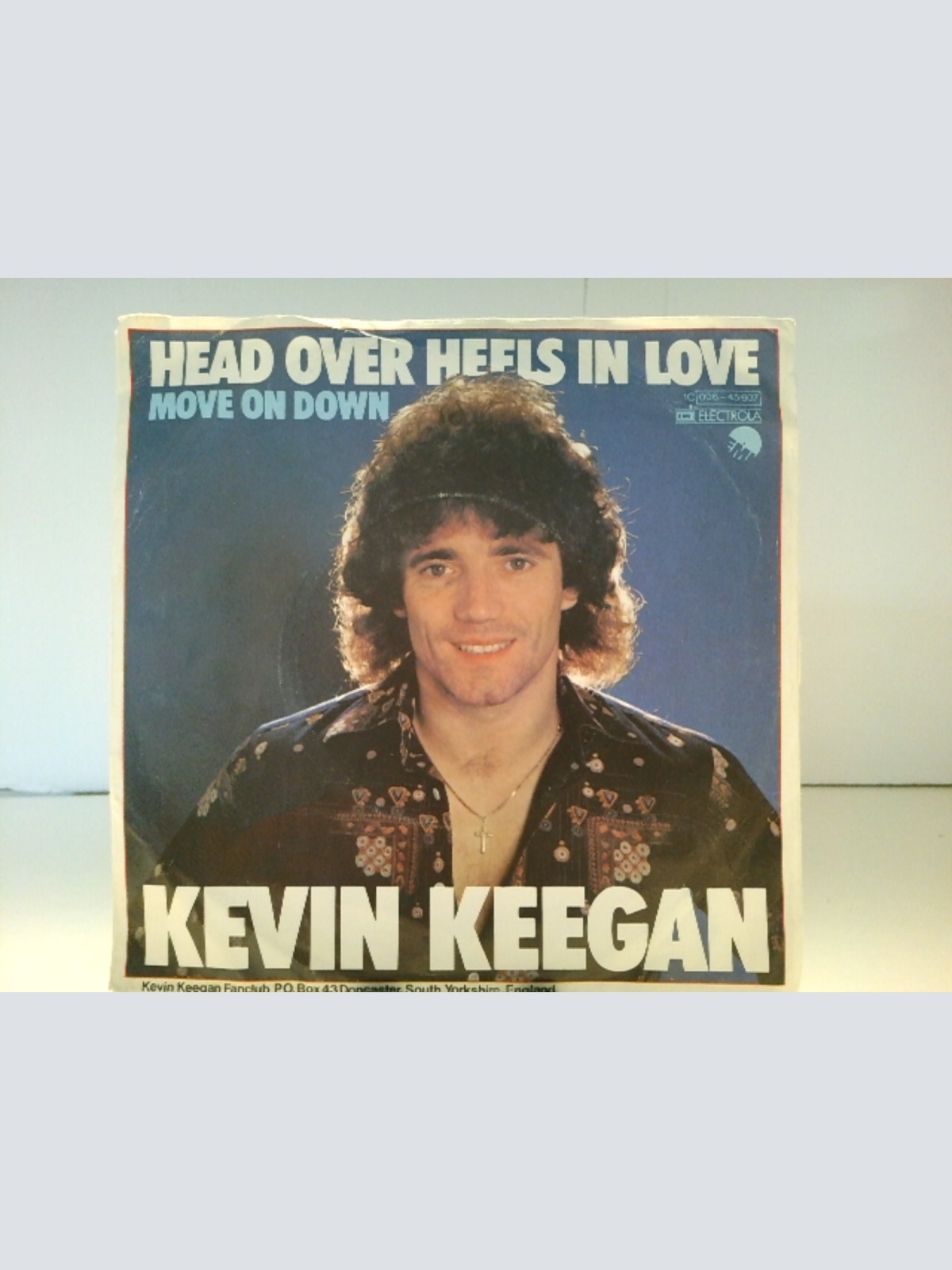 SINGLE / Kevin Keegan – Head Over Heels In Love