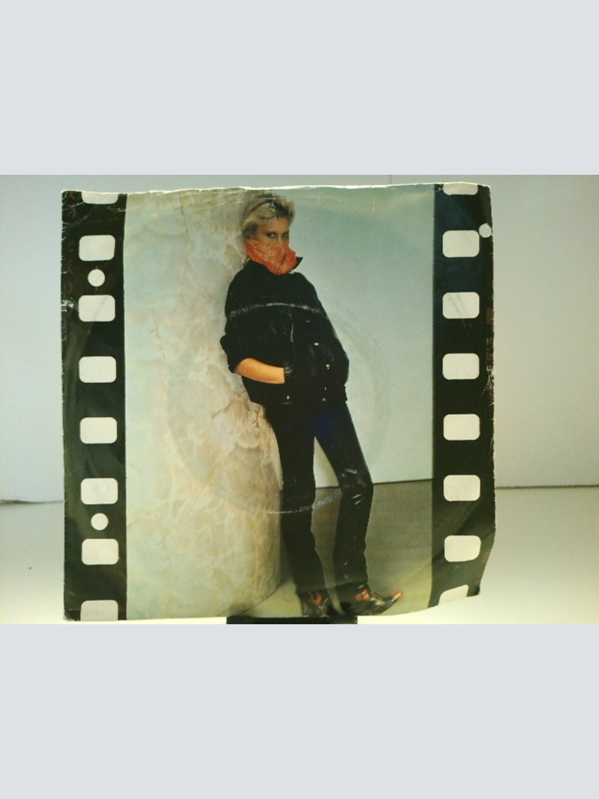 SINGLE / Olivia Newton-John – A Little More Love