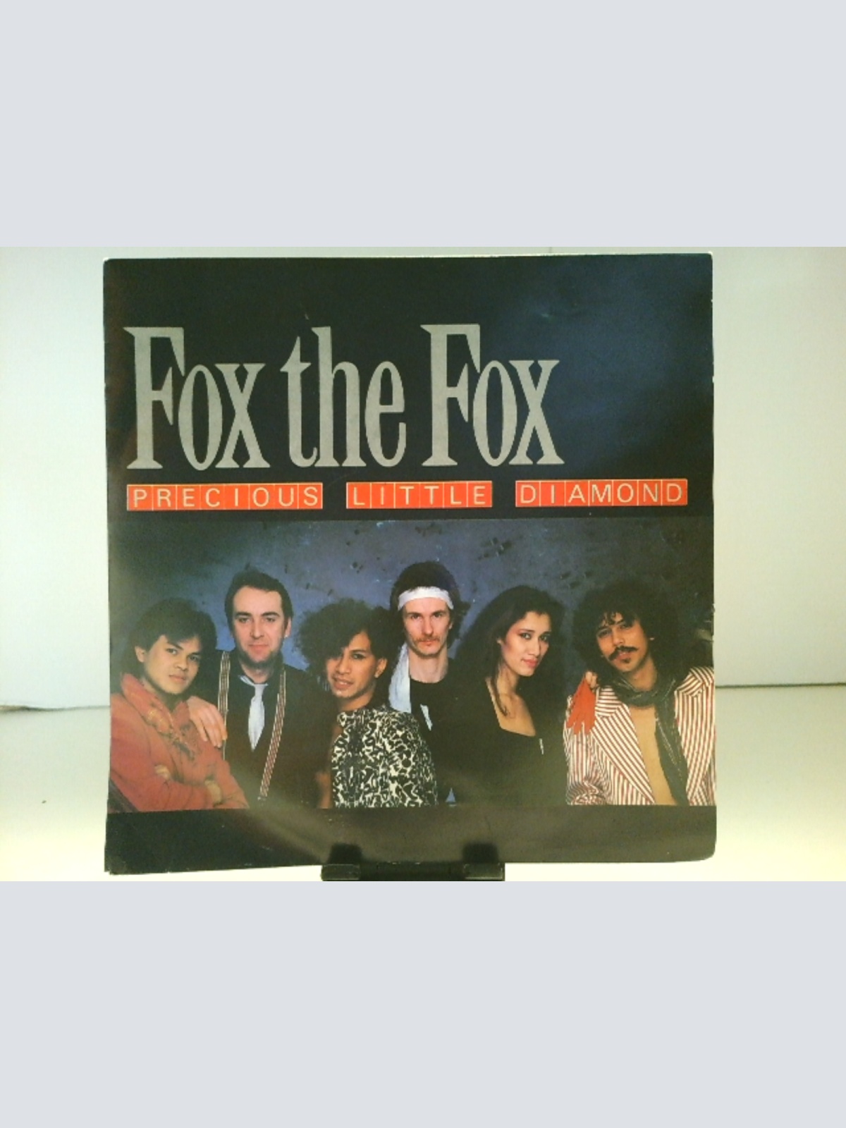 SINGLE / Fox The Fox – Precious Little Diamond