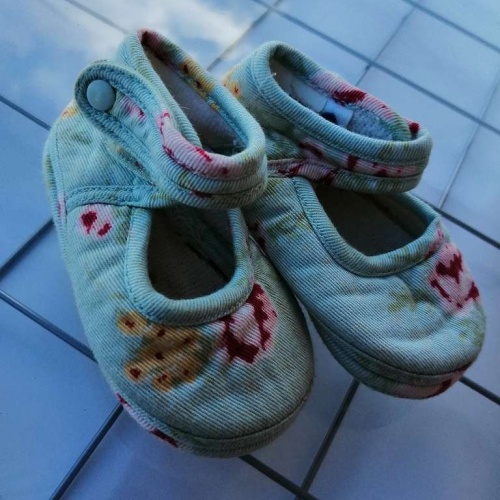 Sehr süsse Baby Schuhe abzugeben.