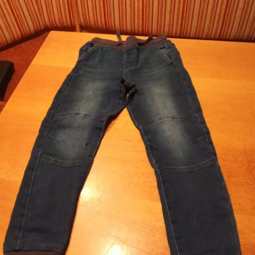 Sehr schöne Jeans Hose von Pepperts in gr. 140 abzugeben.