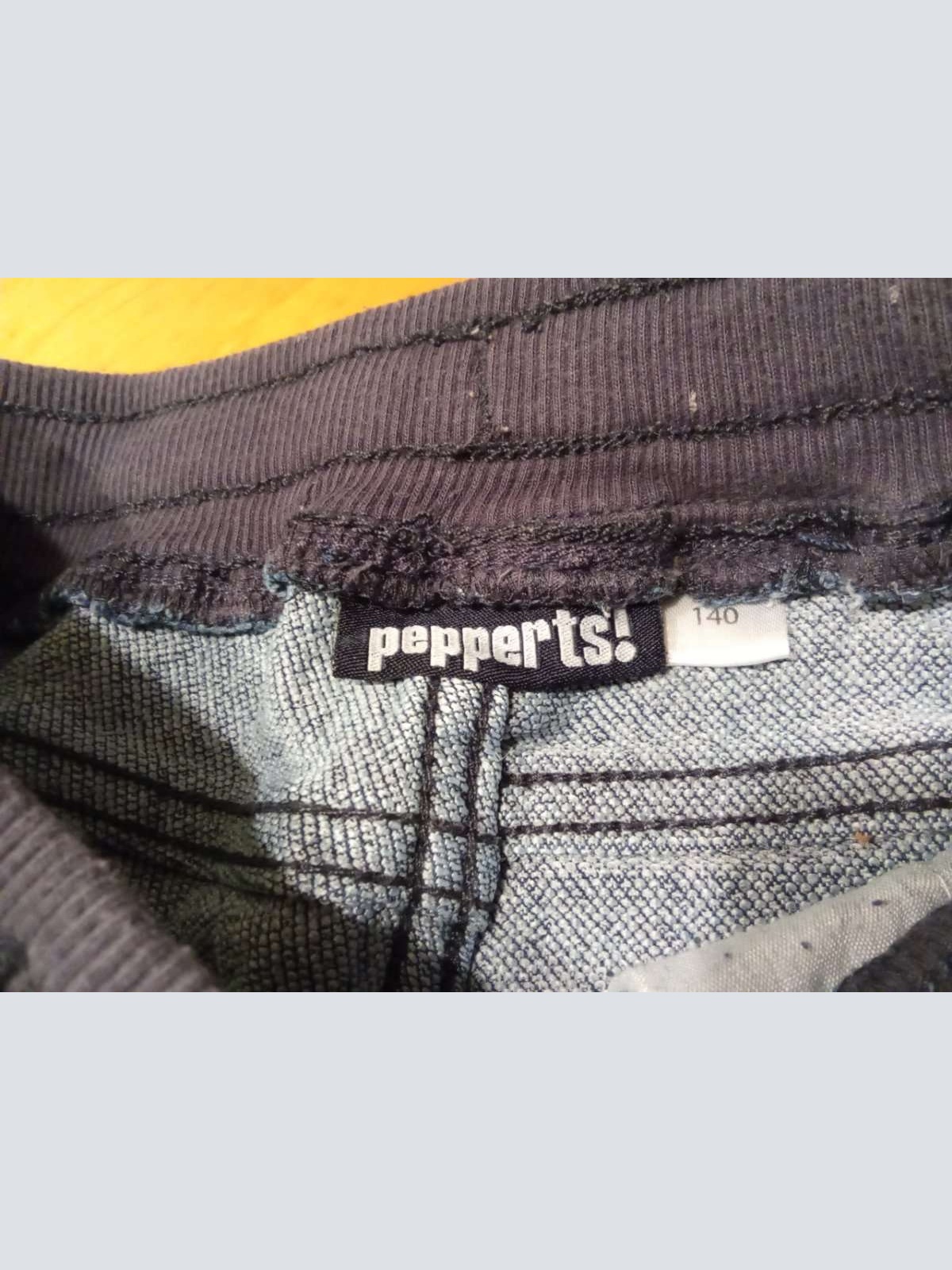 Sehr schöne Jeans Hose von Pepperts in gr. 140 abzugeben.